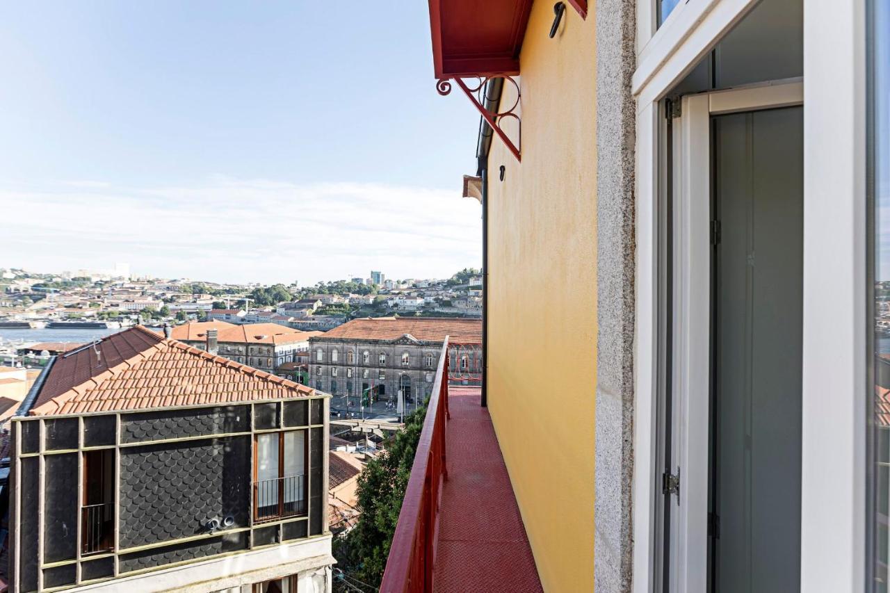 Stunning Duplex Near River By Lovelystay Porto Exterior foto